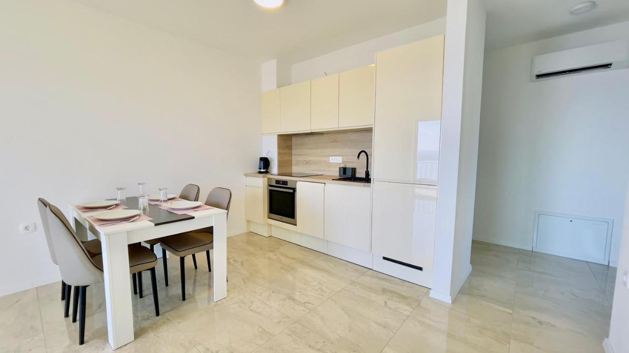 Apartments Sunflower 드라말리 외부 사진